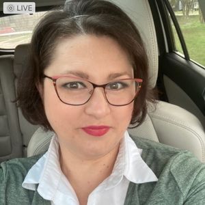 Meet your Posher, Leah